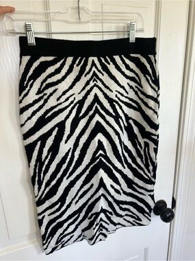 Tahari Zebra Skirt NWT